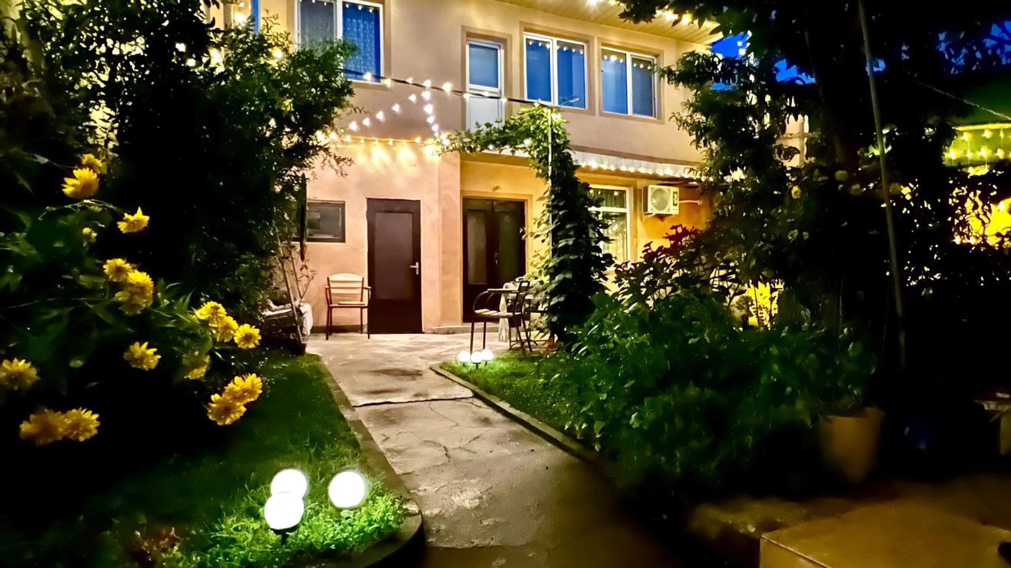 Frоdо - Cozy As A Home For 4-6 Persons 塔什干 外观 照片